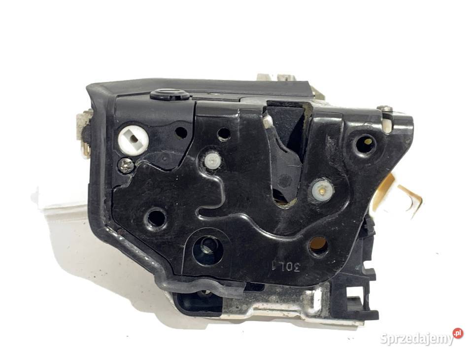 ZAMEK DRZWI LEWY TYŁ AUDI A4 B8 Kombi 8K0839015C sprzedam