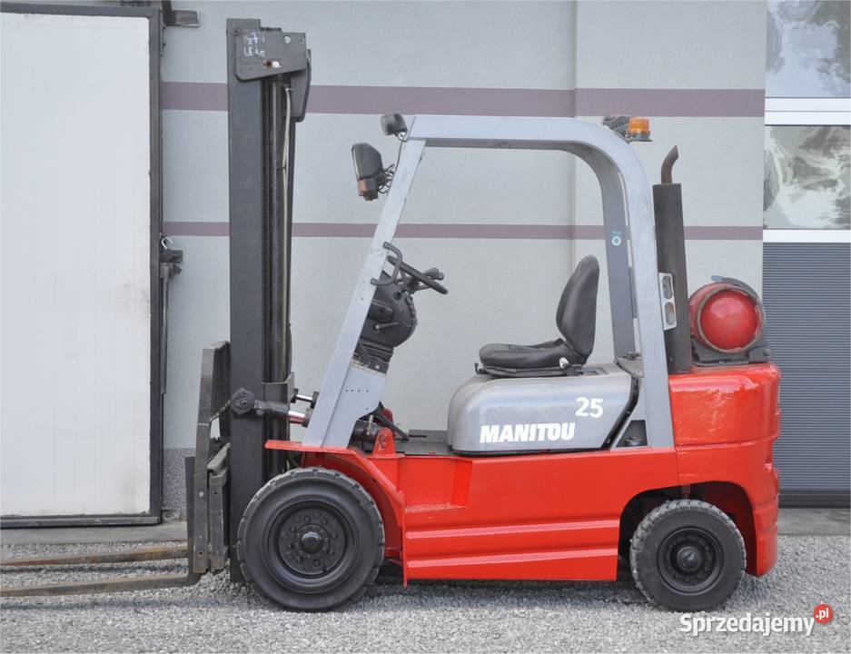 Wózek widłowy Manitou CG25P Lpg 25T 2010r Manitou Sandomierz