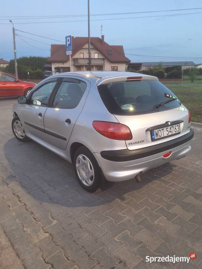 Sprzedam samochód na dojazdy niskie spalanie Łochów