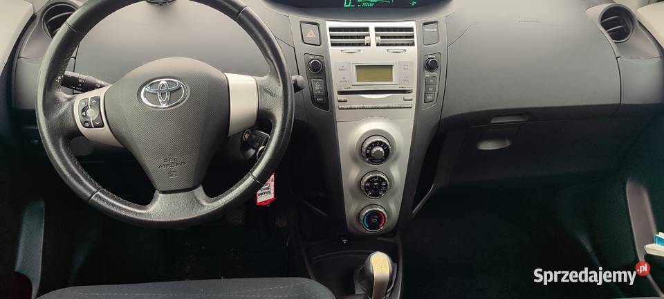 Toyota Yaris 13 benzyna klima hak czujniki Yaris Lipsko sprzedam