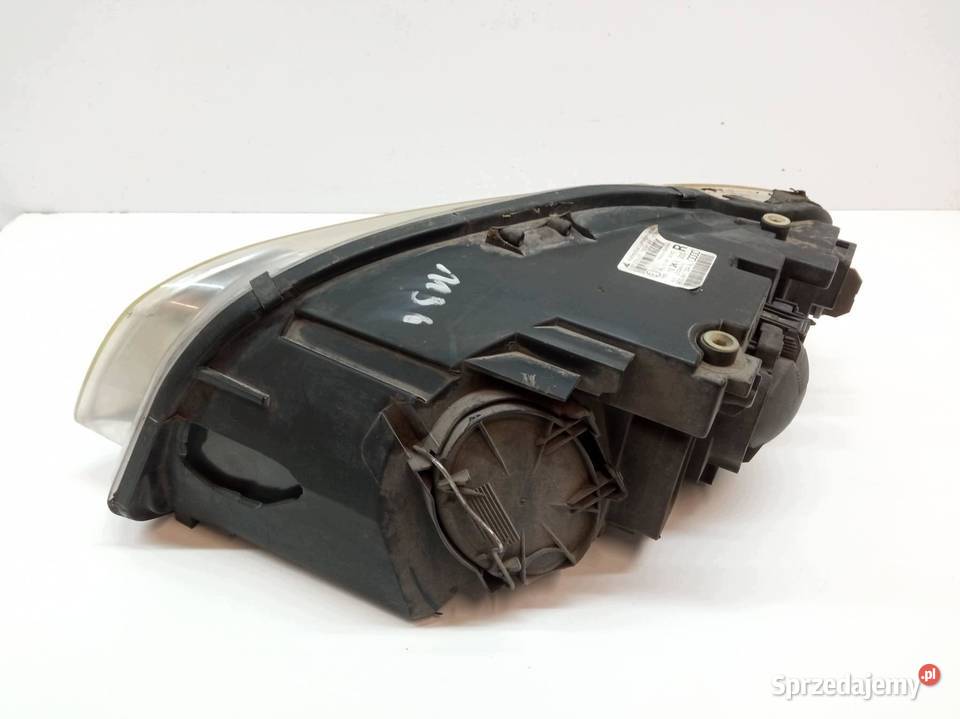 LAMPA PRZÓD PRAWA EU 8E0941004AJ Audi A4 III