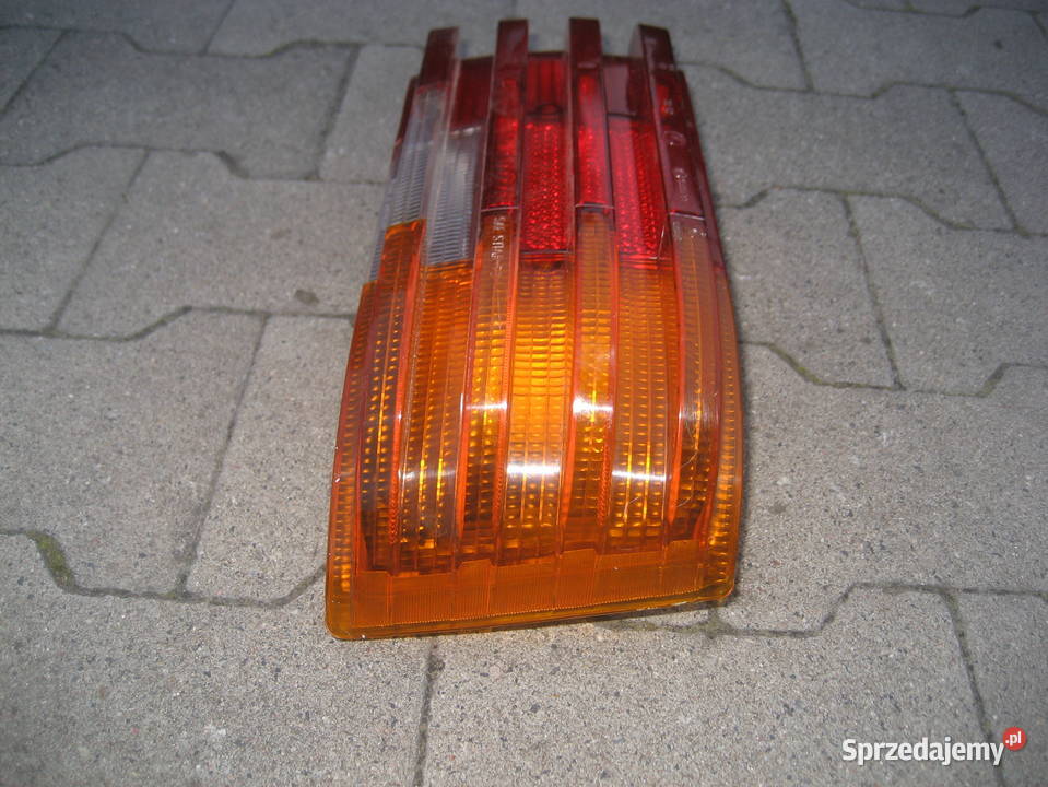 mercedes 114 115 w114 lampa tył prawa Rakoniewice