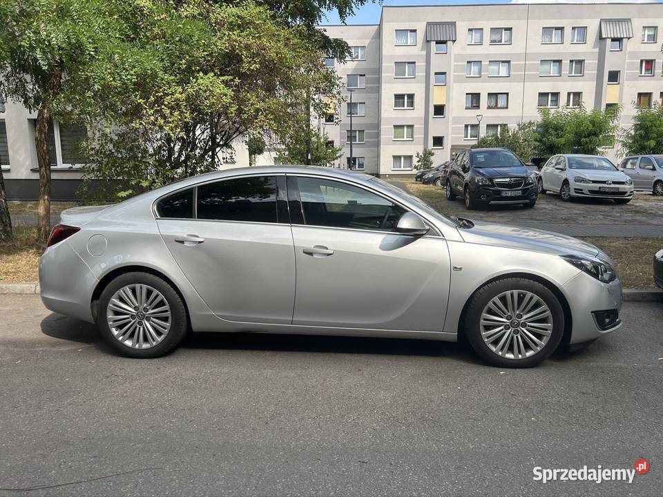 Opel Insignia 20t 250 automat ESP
