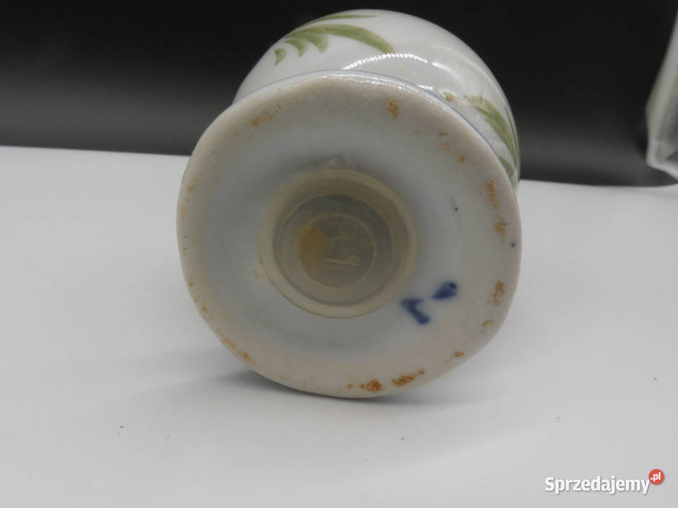 Porcelanowa solniczka pieprzniczka w kształcie Raszków
