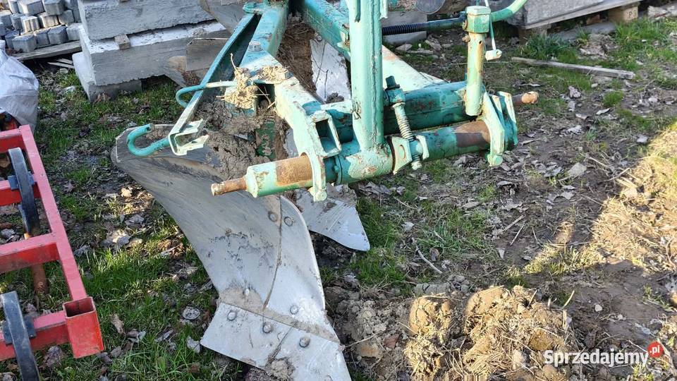 Pług 3 skibowy nieuszkodzony świętokrzyskie Bieliny sprzedam