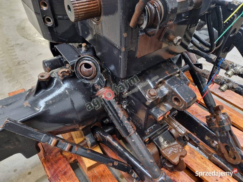 Tylny most Valtra Valmet 700 Byków