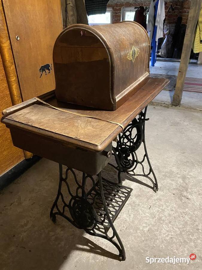 Maszyna do szycia ze stolikiem SINGER Łódź