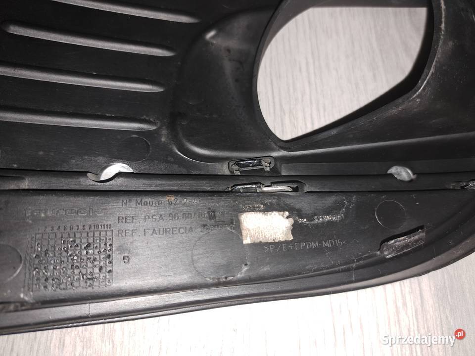 KRATKA HALOGENU CITROEN OE 9680404177 PICASSO