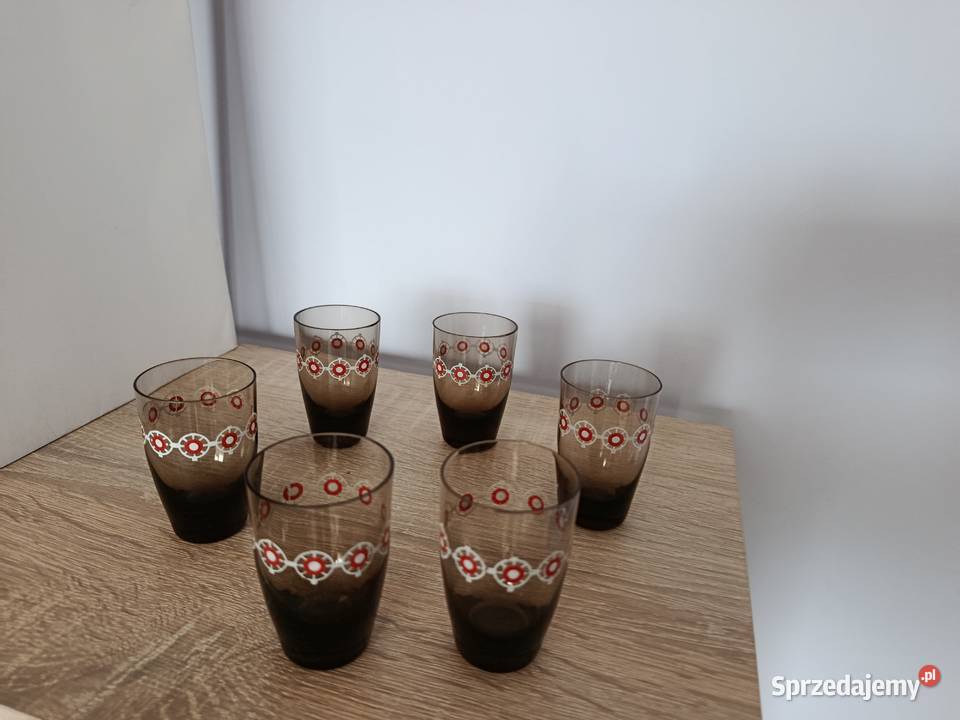 Brązowe kieliszki do wódki likieru podkarpackie