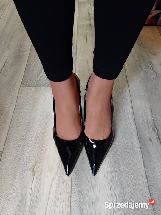 41 Czarne czółenka Szpilki wieczorowe z odkrytą