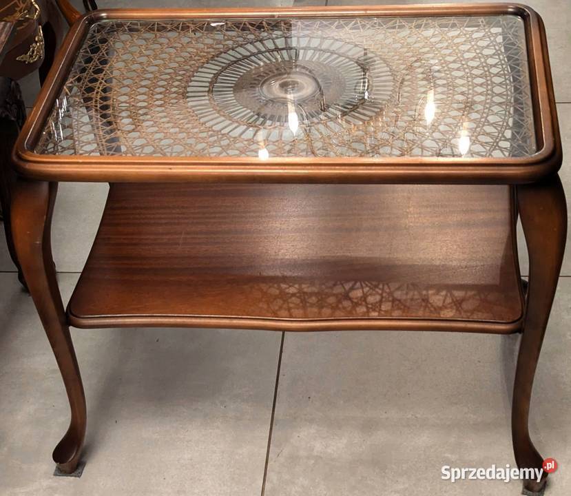 ładny orzechowy stolik z rattanemsklep Dąbrowa Dąbrowa Górnicza