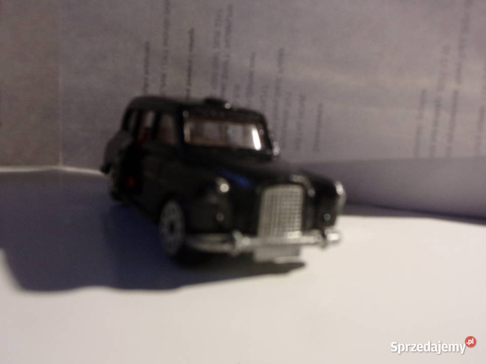 Austin FX4 London Taxi z otwieranymi tylnymi Warszawa