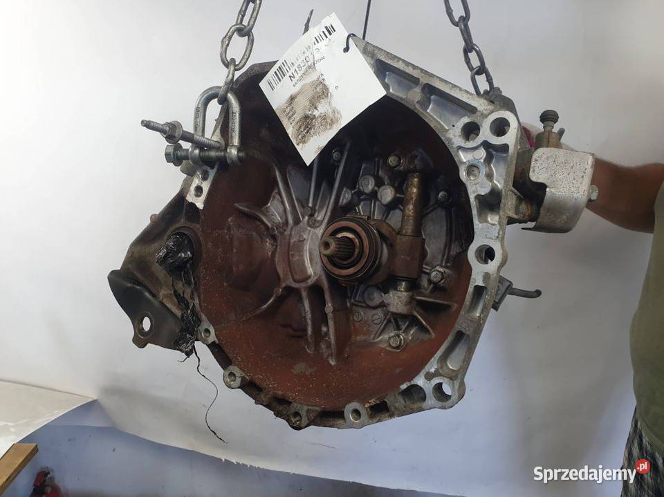 SKRZYNIA BIEGÓW TOYOTA YARIS II C551 81113822 osobowe sprzedam
