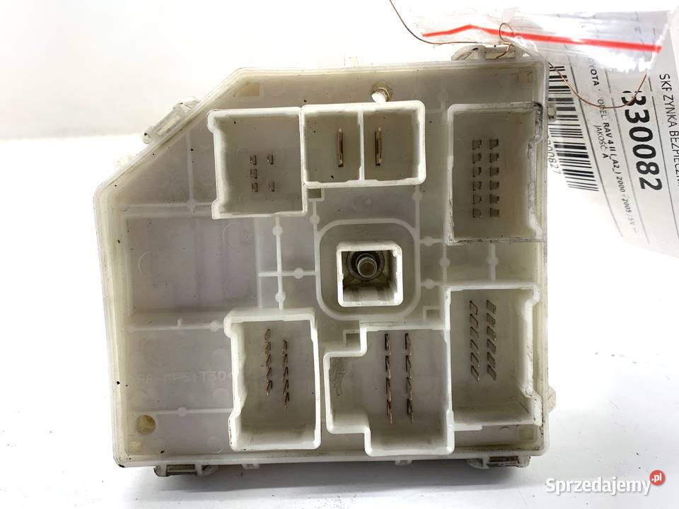 SKRZYNKA BEZPIECZNIKÓW TOYOTA RAV 4 II SUV 0005 podkarpackie