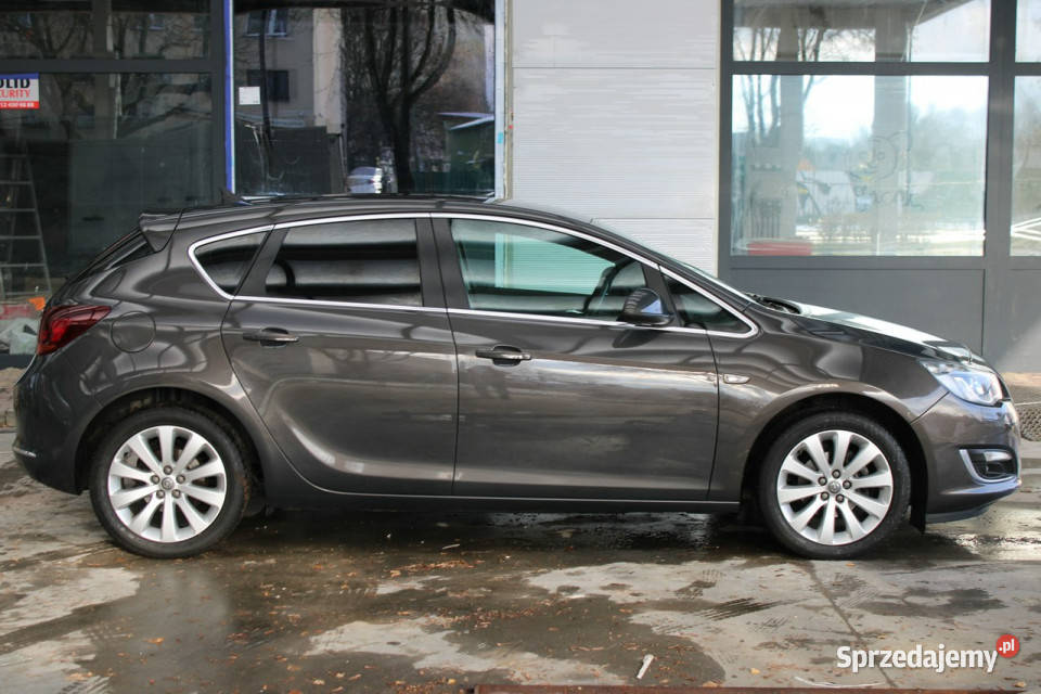 Opel Astra Bezwypadkowy bogate wielofunkcyjna kierownica Gliwice