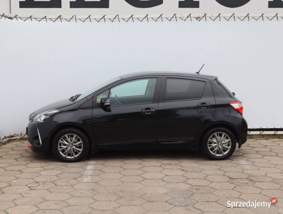 Toyota Yaris 15 Dual VVTi wielofunkcyjna kierownica Łódź