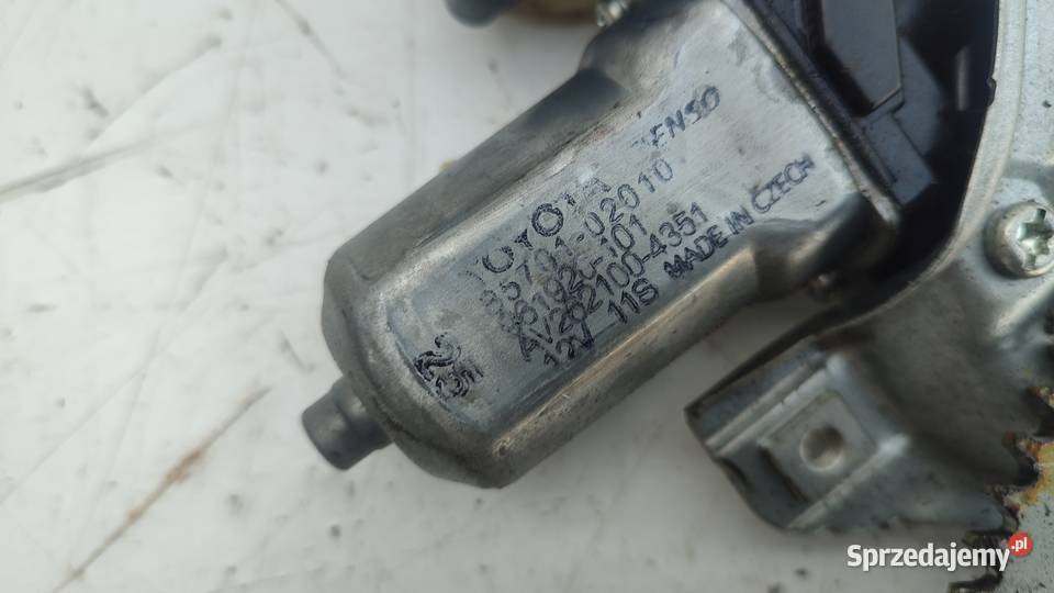 31TOYOTA AURIS 1 MECHANIZM SZYBY PRAWY TYŁ świętokrzyskie Włoszczowa