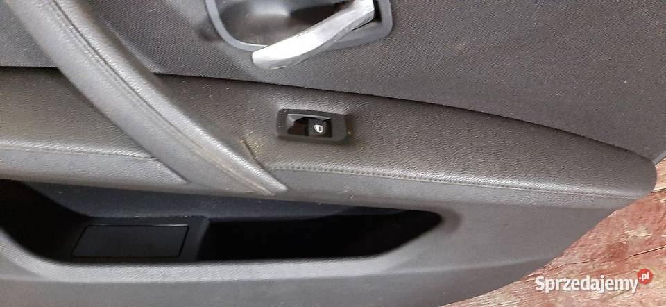 Boczek tapicerka drzwi BMW E60 prawy tył Kombi Włoszczowa