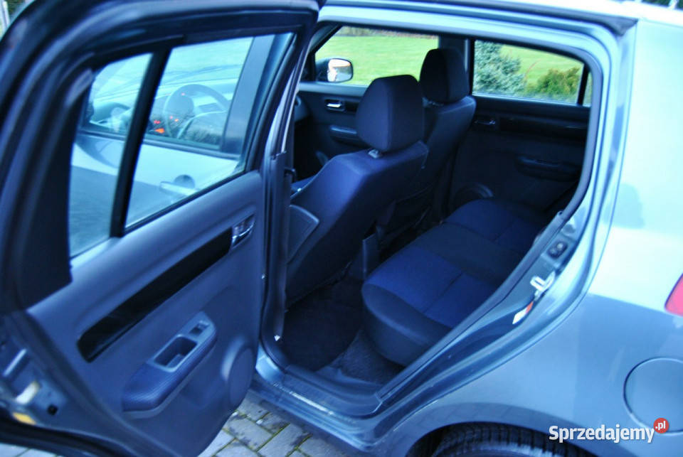 Suzuki Swift 4x4 REJ Przegląd i OC do 072026 manualna