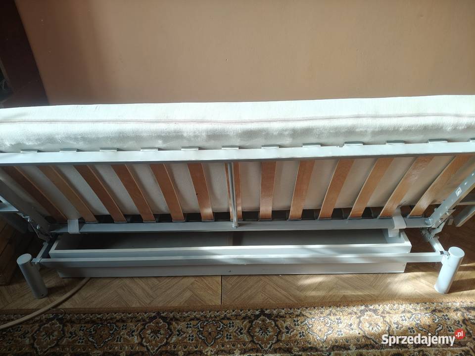 Łóżko z pojemnikiem na pościel Łóżka Godziszka