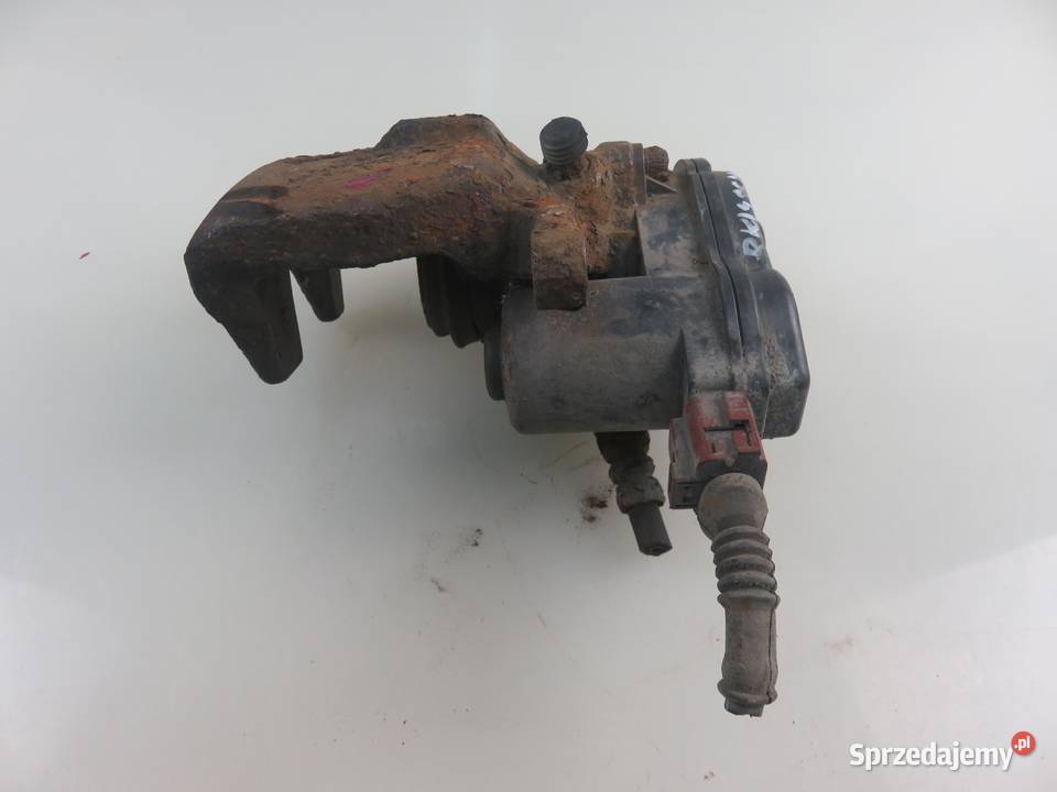 ZACISK LEWY TYŁ AUDI A4 B8 18 TFSI Motoryzacja