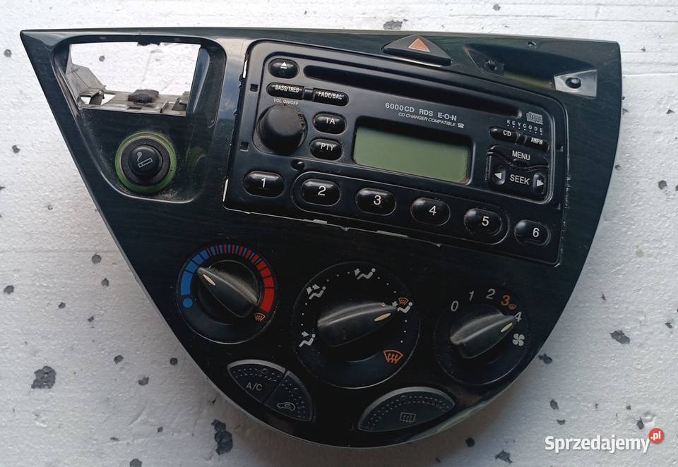 RADIO PANEL ŚRODKOWY RADIO FORD FOCUS MK1 kujawsko-pomorskie Włocławek