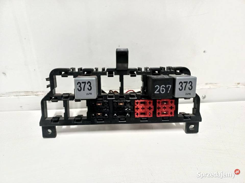 Uchwyt bezpieczniki OE 8D0937503E VW Skoda SEAT sprzedam