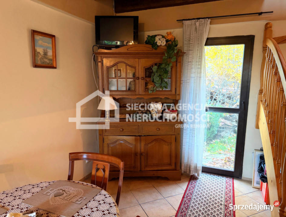 sprzedaży domu wolnostojącego 120m2 Krzeszna 3 piętra i więcej