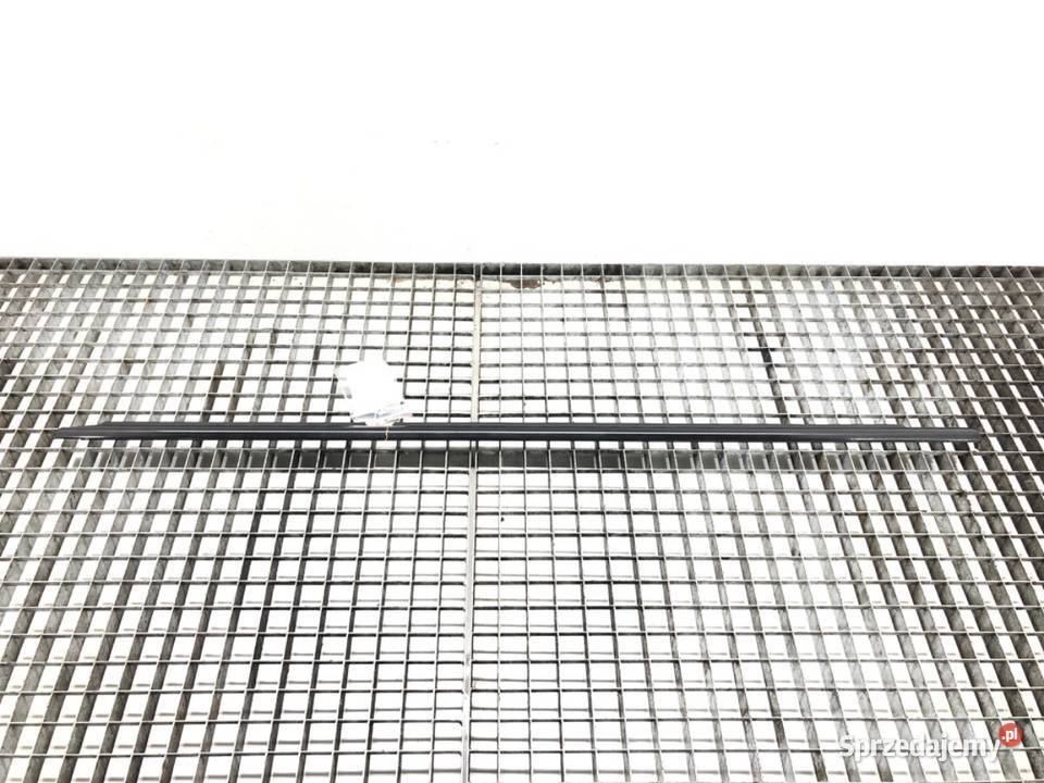 LISTWA ZGARNIAJĄCA TYŁ PRAWA MERCEDES W221 podkarpackie sprzedam