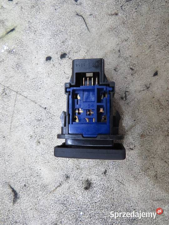 PRZYCISK OTWIERANIA KLAPKI WLEWU AVENSIS T29 lubelskie