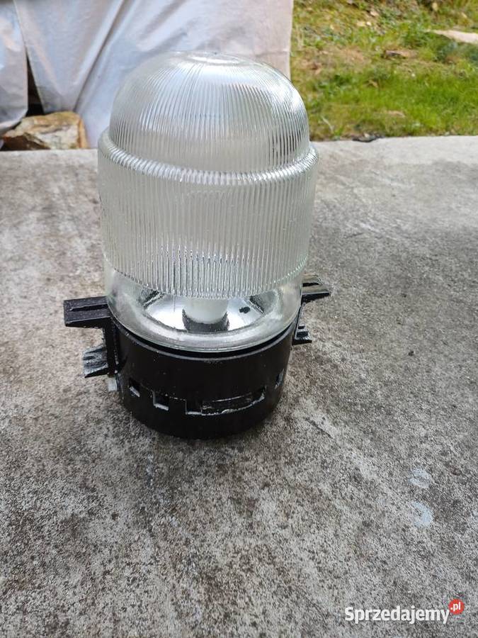 Retro lampa z 60 tych lat bakielitowy uchwyt Lubań