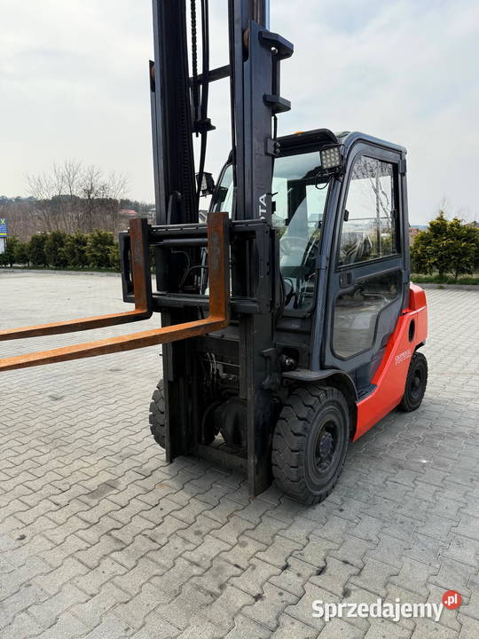 wózek widłowy TOYOTA 8FDF25 diesel 370m kabina Działoszyn