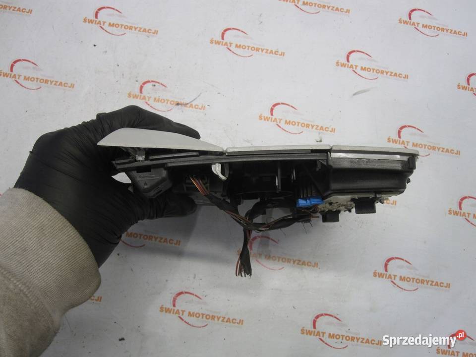 VOLKSWAGEN TIGUAN I 10r lampka podsufitki osobowe