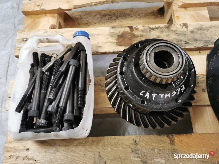 Wałek ataku Koło talerzowe 11X37 CAT TH 337 Wilkowo sprzedam