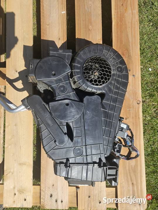 Nagrzewnica tył Chrysler Pacifica osobowe