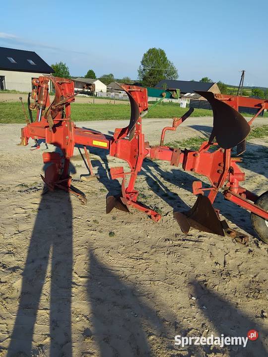 Pługi Urzędów sprzedam