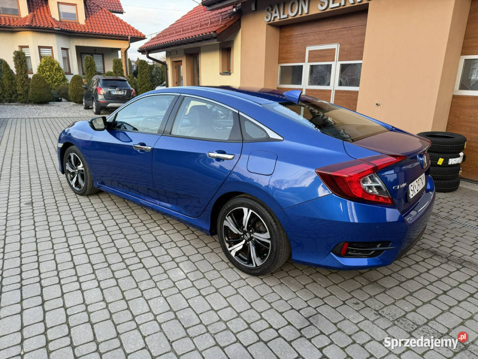 Honda Civic 15 VTEC 182 Klima Kraj Navi Automat czujnik zmierzchu Orzech