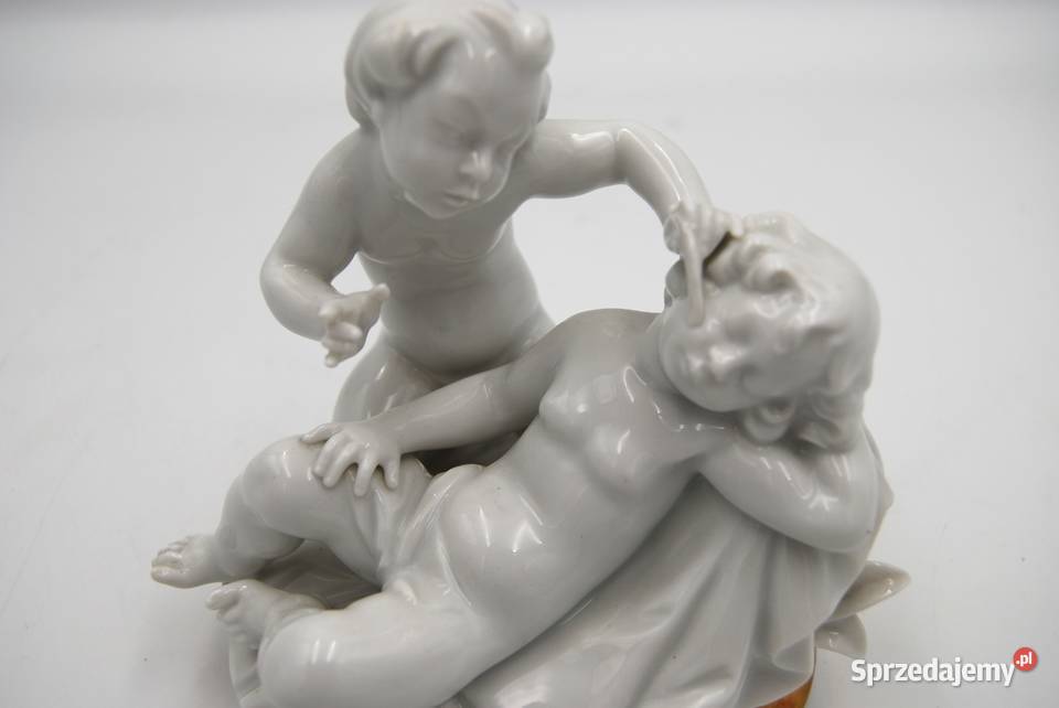 Porcelanowa figura Rosenthal Śpiąca dziewczynka