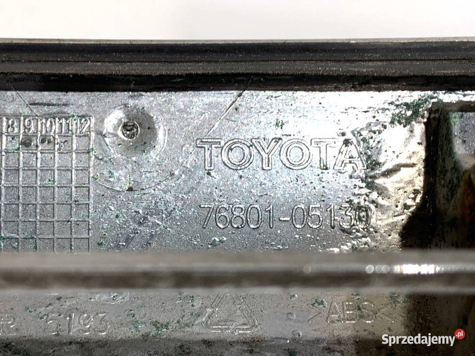 LISTWA KLAPY TYŁ TOYOTA AVENSIS T27 osobowe