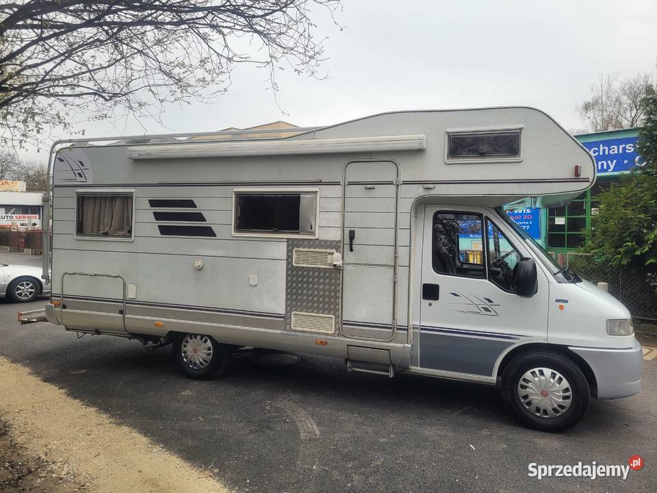 Zadbany kamper Hymer Camp 644 z platformą na Wrocław