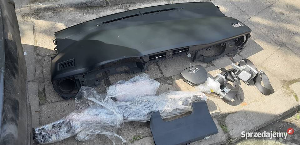 Toyota auris lift kombi deska z podsufitka Deski rozdzielcze, konsole świętokrzyskie Kielce