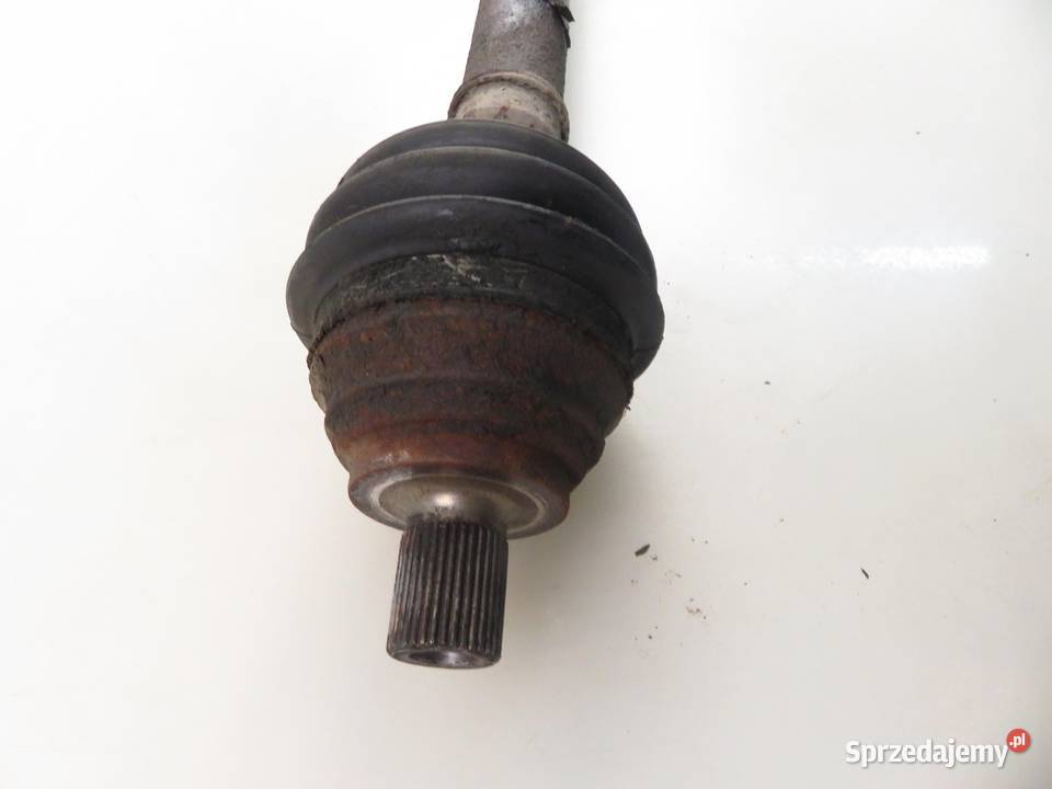 PÓŁOŚ PRAWA PRZEDNIA VW JETTA IV 20 TDI CR 110 osobowe