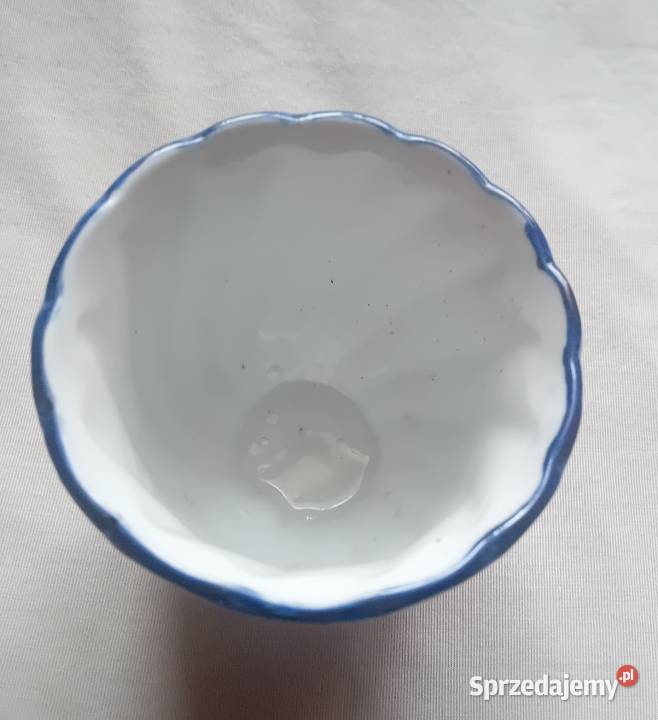 Porcelanowa osłonka doniczki na kolumnie Koźminek