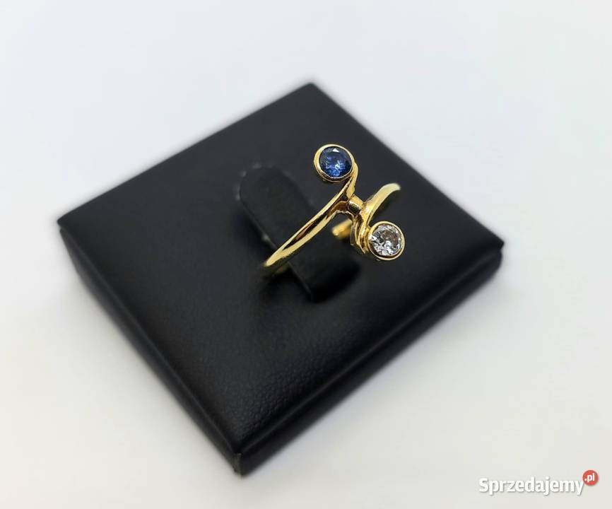 Złoty pierścionek z diamentem i szafirem próby sprzedam
