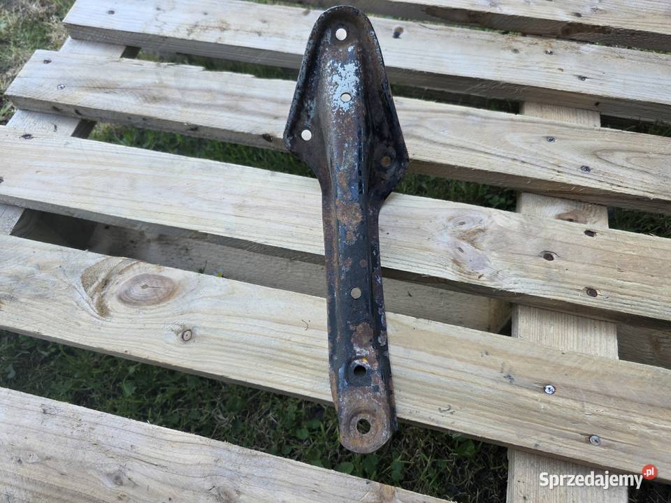 Łapa Wspornik Zawieszenia Silnika A1082410102 osobowe małopolskie Skawina