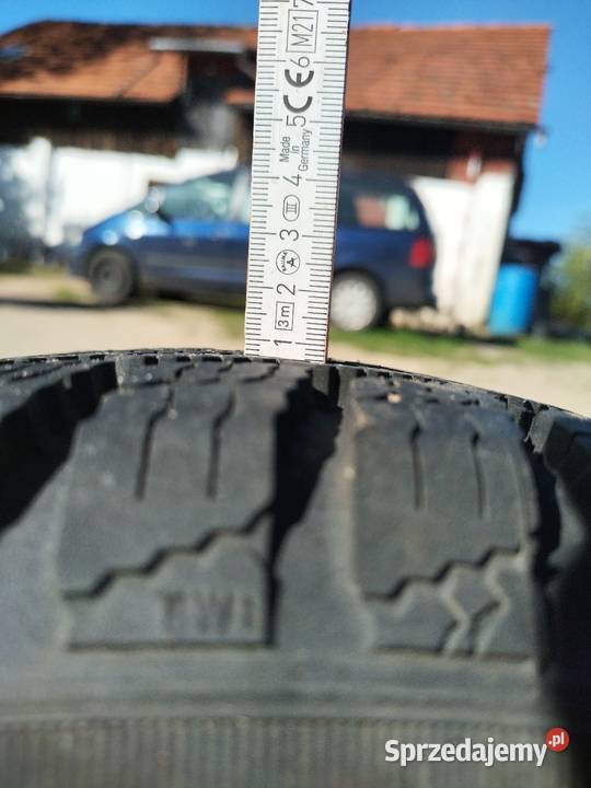 Opona zimowa z felgą Dębica Drigo Directionale Bierzwnik