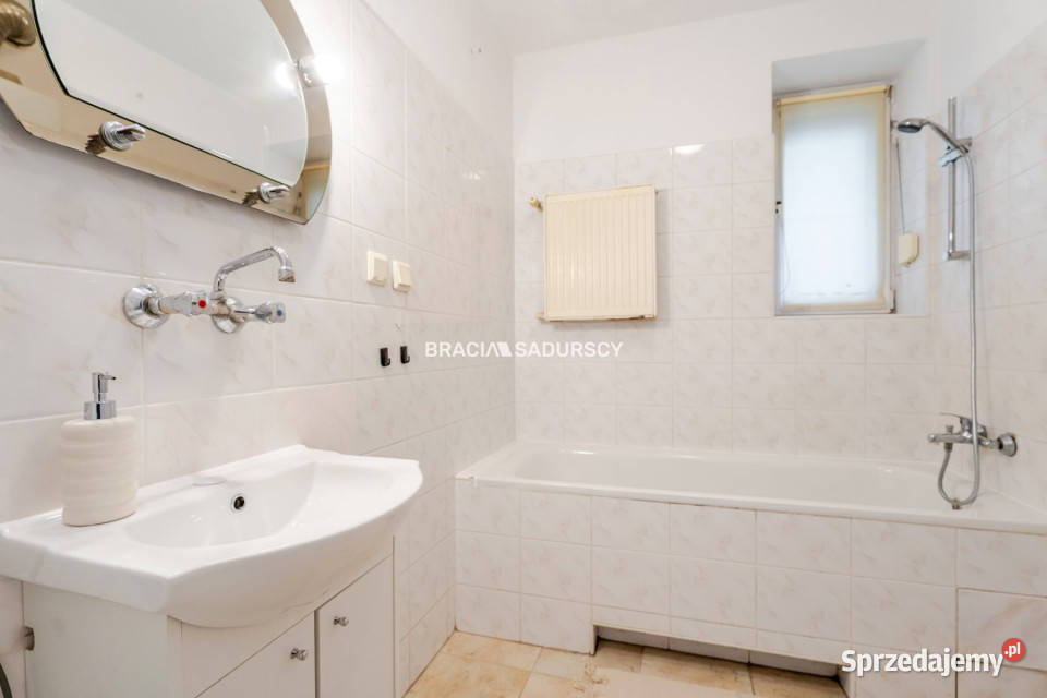 sprzedaży mieszkania 44m2 Kraków Zygmuntowska małopolskie