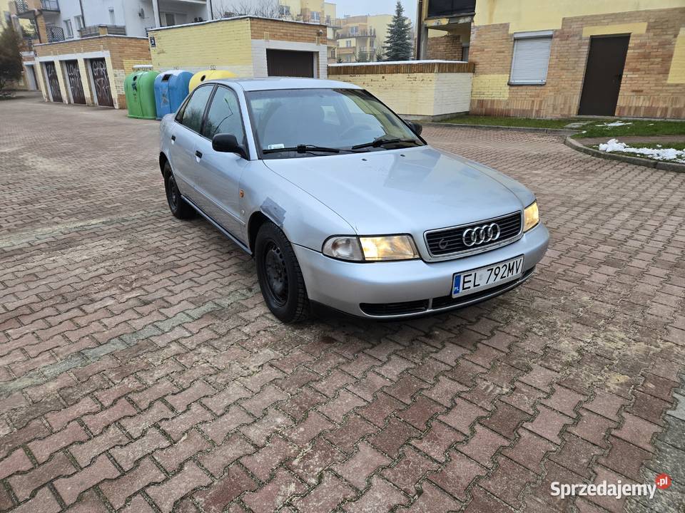 Audi a4 sedan 16 benzyna z gazem 96 A4 Łódź