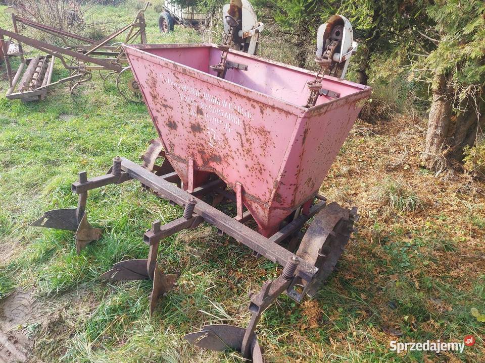Sadzarka do ziemniaków akpil nieuszkodzony Siewniki i sadzarki Domaradz sprzedam