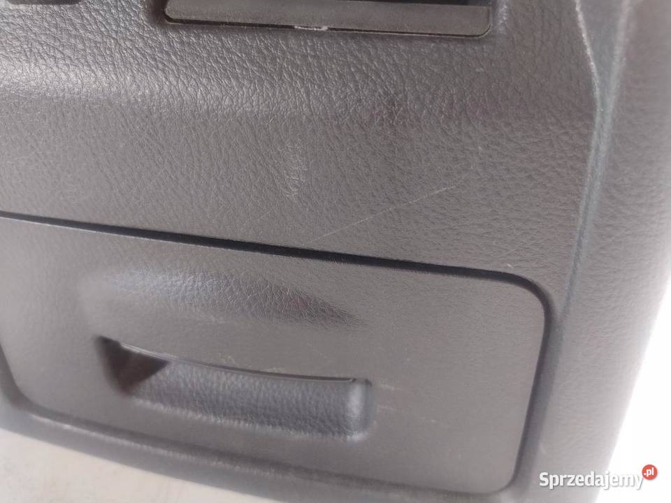 SCHOWEK GNIAZDO ZASILANIA 12V 120W HYUNDAI SANTA osobowe sprzedam